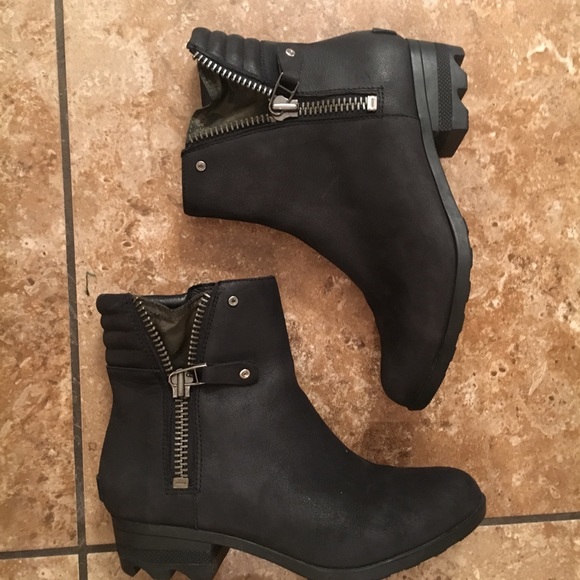 sorel danica waterproof bootie